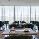 Oporto Airport & Business