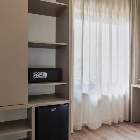 Hotel Oporto Airport & Business 4*