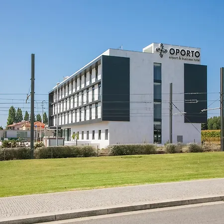 Hotel Oporto Airport & Business Maía