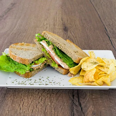 Отель Oporto Airport & Business