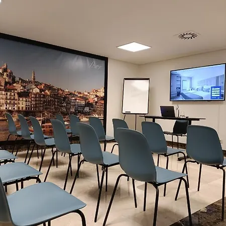Oporto Airport & Business 4*