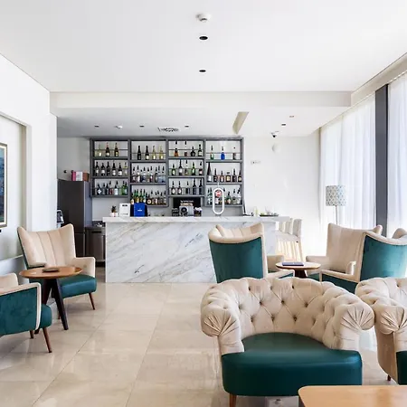 Hotel Oporto Airport & Business Maía