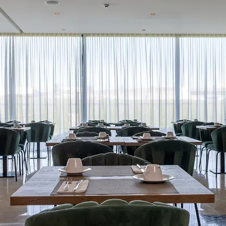Oporto Airport & Business 4* Maia (Porto)