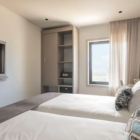 Hotel Oporto Airport & Business 4*