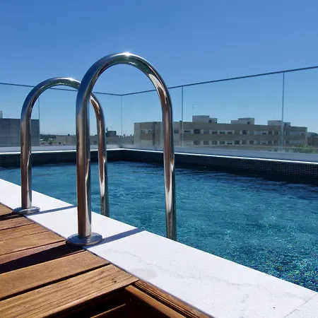 Oporto Airport & Business Hotel 4*