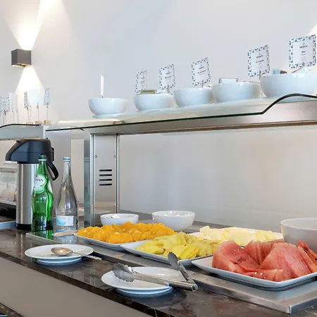 Oporto Airport & Business