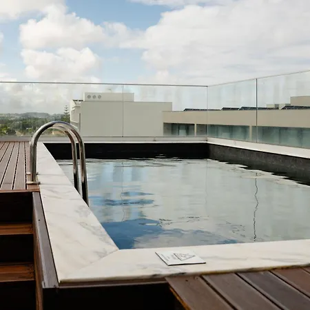 Oporto Airport & Business 4*
