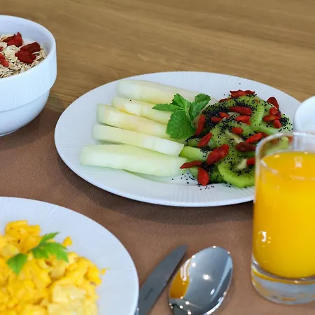 Hotel Oporto Airport & Business 4*