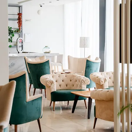 Hotell Oporto Airport & Business 4*