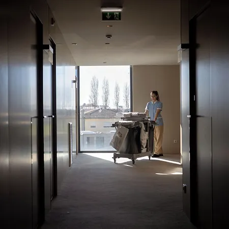 Oporto Airport & Business 4* Maía