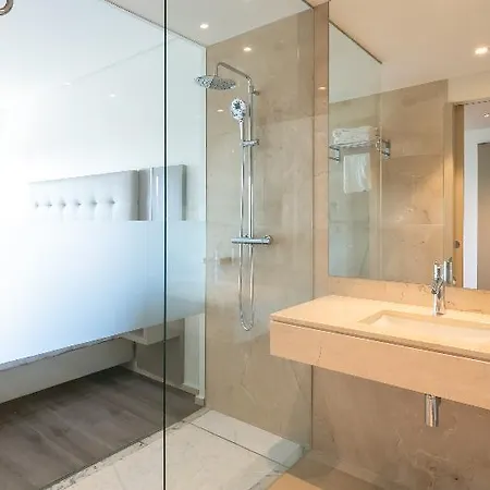 Oporto Airport & Business Hotel Maía