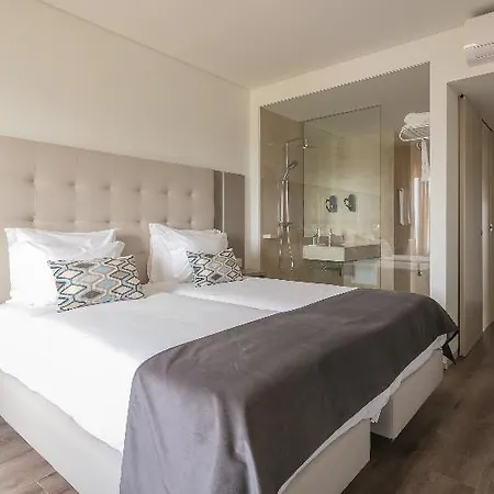 Oporto Airport & Business Hotel Maía