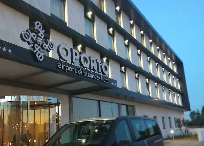 Oporto Airport & Business