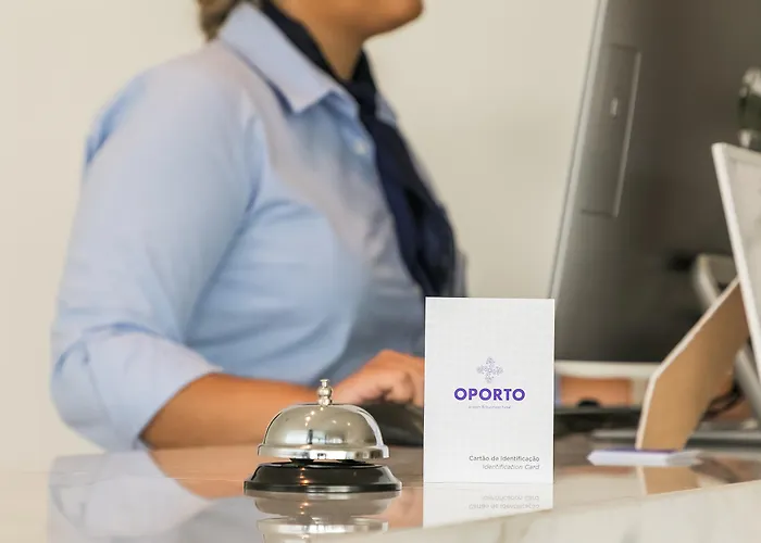 Oporto Airport & Business