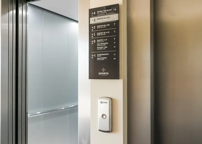 Oporto Airport & Business Maía