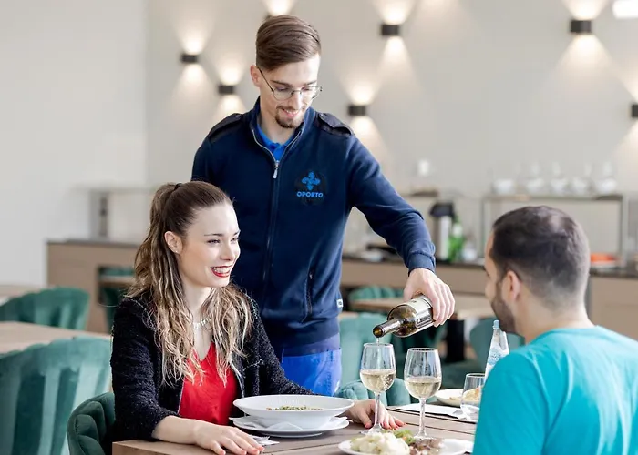 Oporto Airport & Business