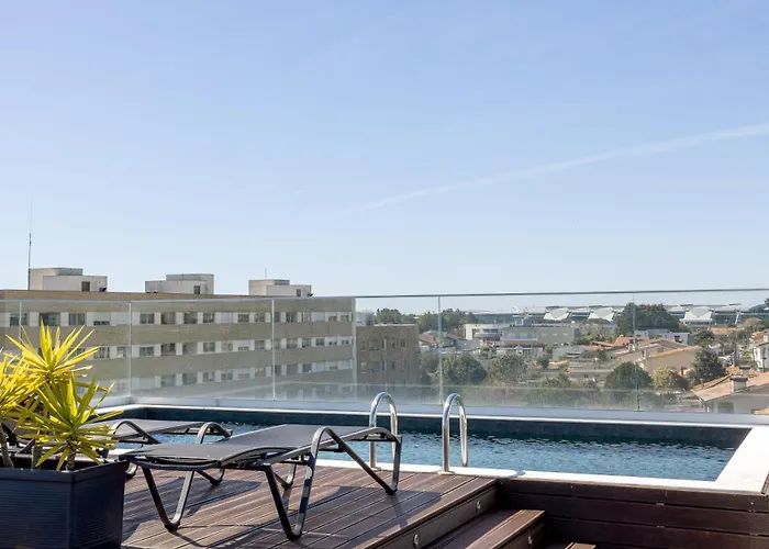 Oporto Airport & Business Hotel 4*