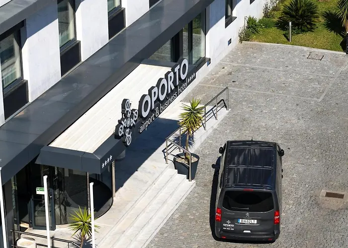 Oporto Airport & Business Maía