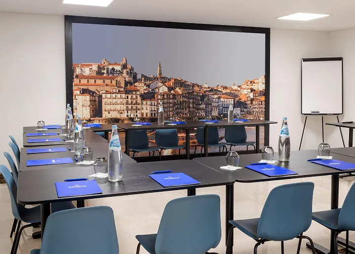 Oporto Airport & Business Hotel Maía