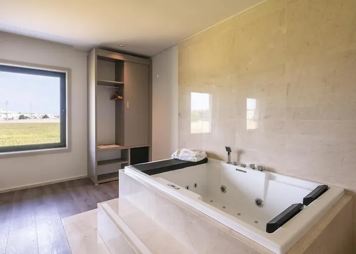 Oporto Airport & Business Maía